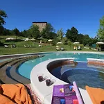 Hill View Retreat W Pool Prázdninový dům *