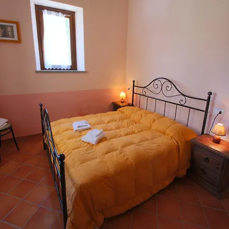 Hill View Retreat W Pool * Apecchio