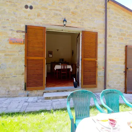 Casa de Férias Hill View Retreat W Pool Apecchio