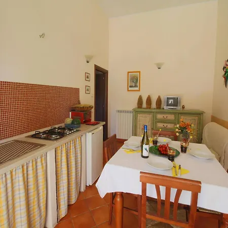 Hill View Retreat W Pool Casa de Férias