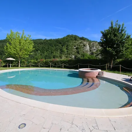 Hill View Retreat W Pool